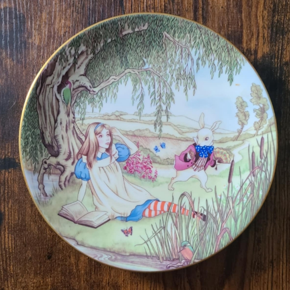 Alice In Wonderland Plate - Picture 1 of 4